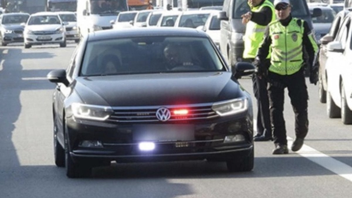 Ensonhaber sordu: Çakarlı araçlar sizi rahatsız ediyor mu?