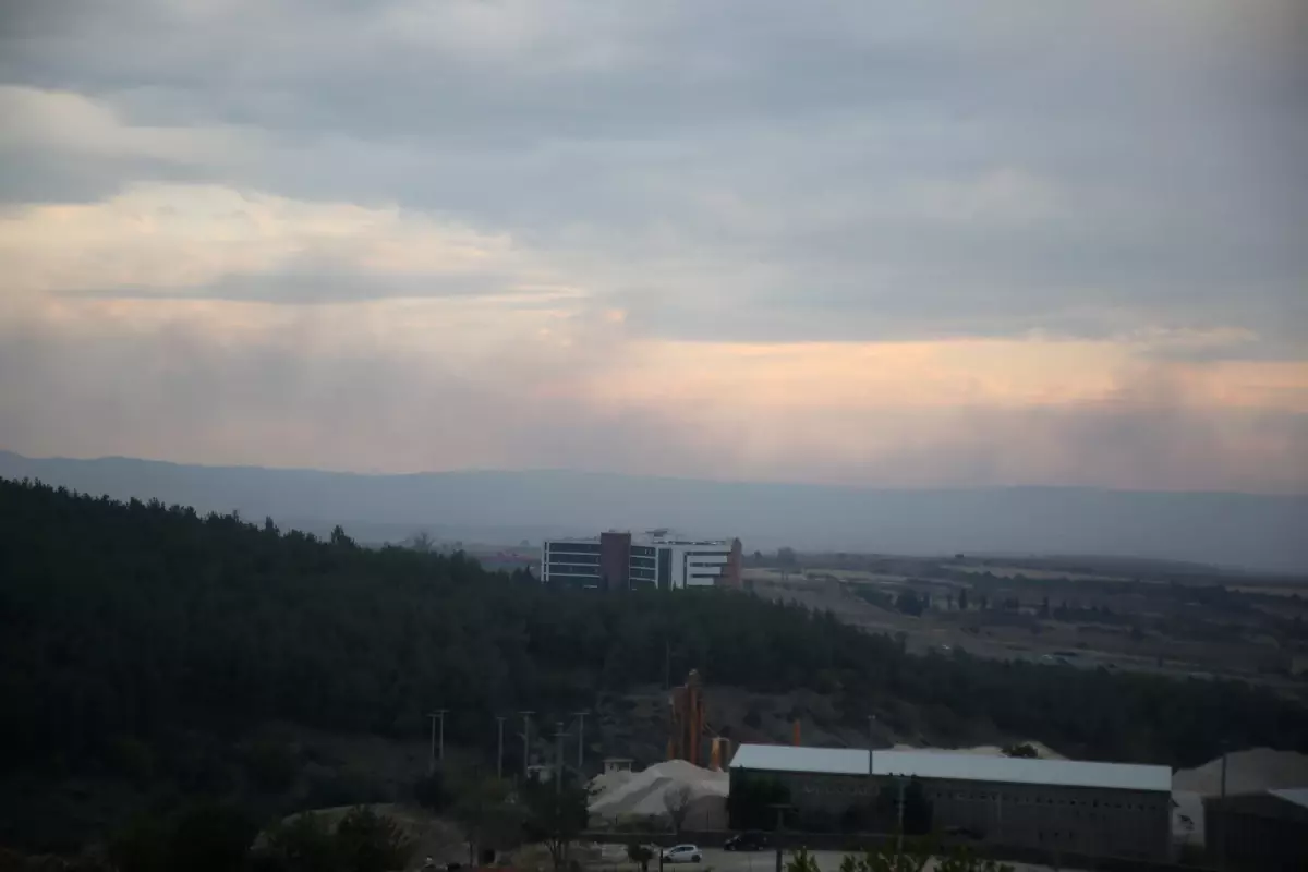 Keşan’da Anız Yangınları Nefes Aldırmıyor