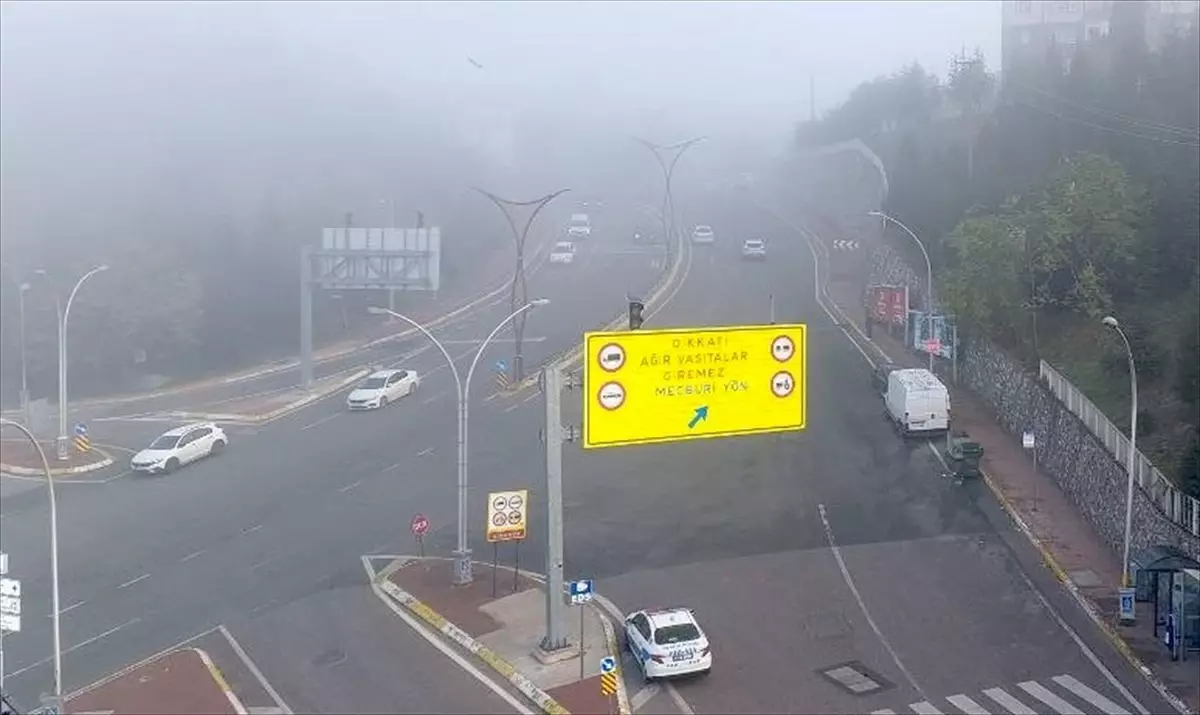 Bolu ve Kocaeli’de Sis Ulaşımı Olumsuz Etkiliyor