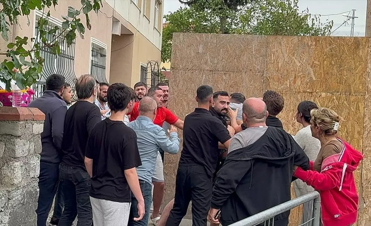 İnşaat Çökmesi Üsküdar’da Arbede Yaratı