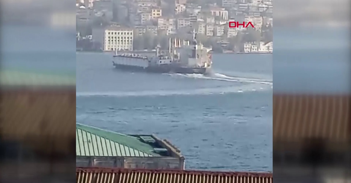 Son dakika haberi Boğazda iki gemi çarpıştı! Faciadan dönüldü