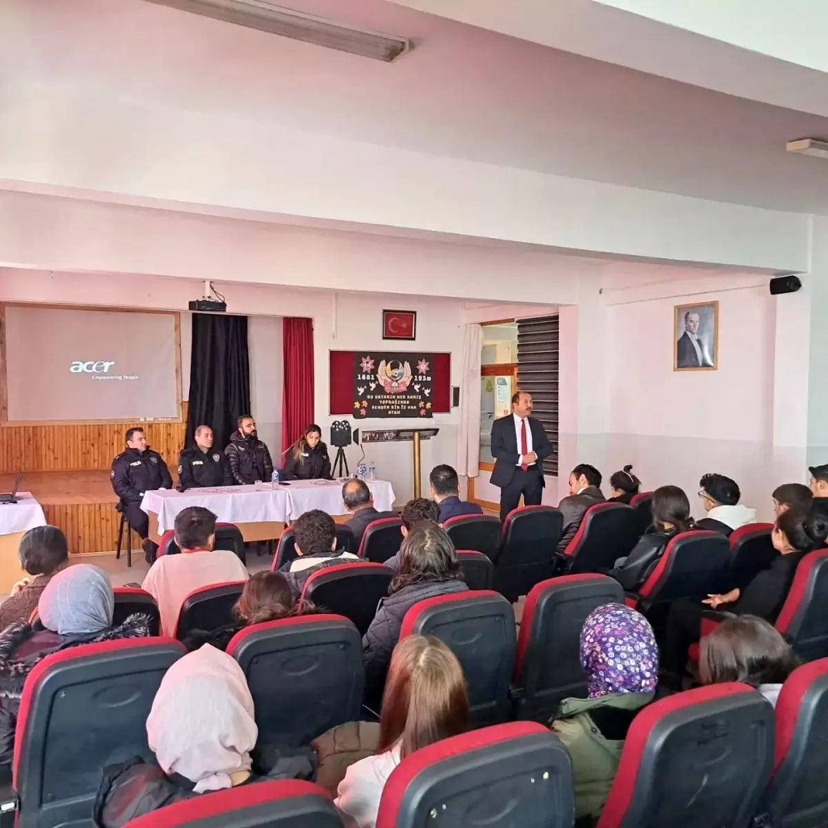 Kariyer Günleri’nde Emniyet Ziyareti