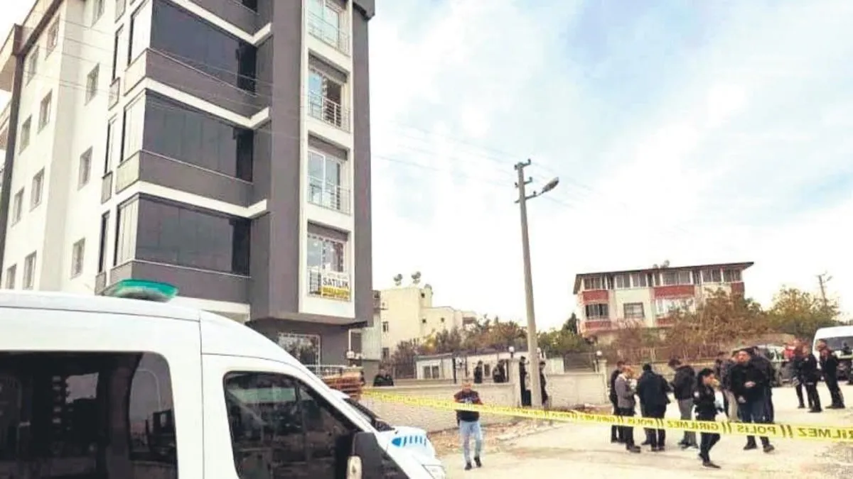 Yeni evini temizlerken kocası öldürdü