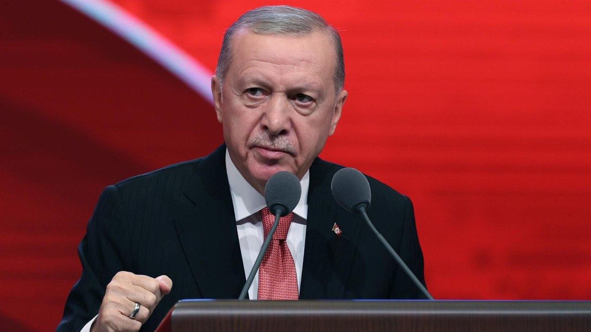 Cumhurbaşkanı Erdoğan’dan Özel’e kırmızı kart mesajı