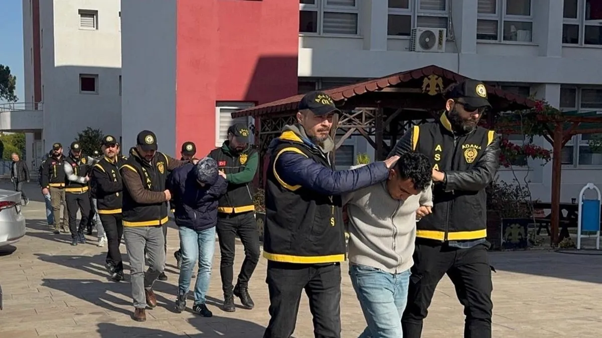 Adana’da Duygusuzlar Çetesi çökertildi: Esnaftan 35 milyon lira haraç isteyip…