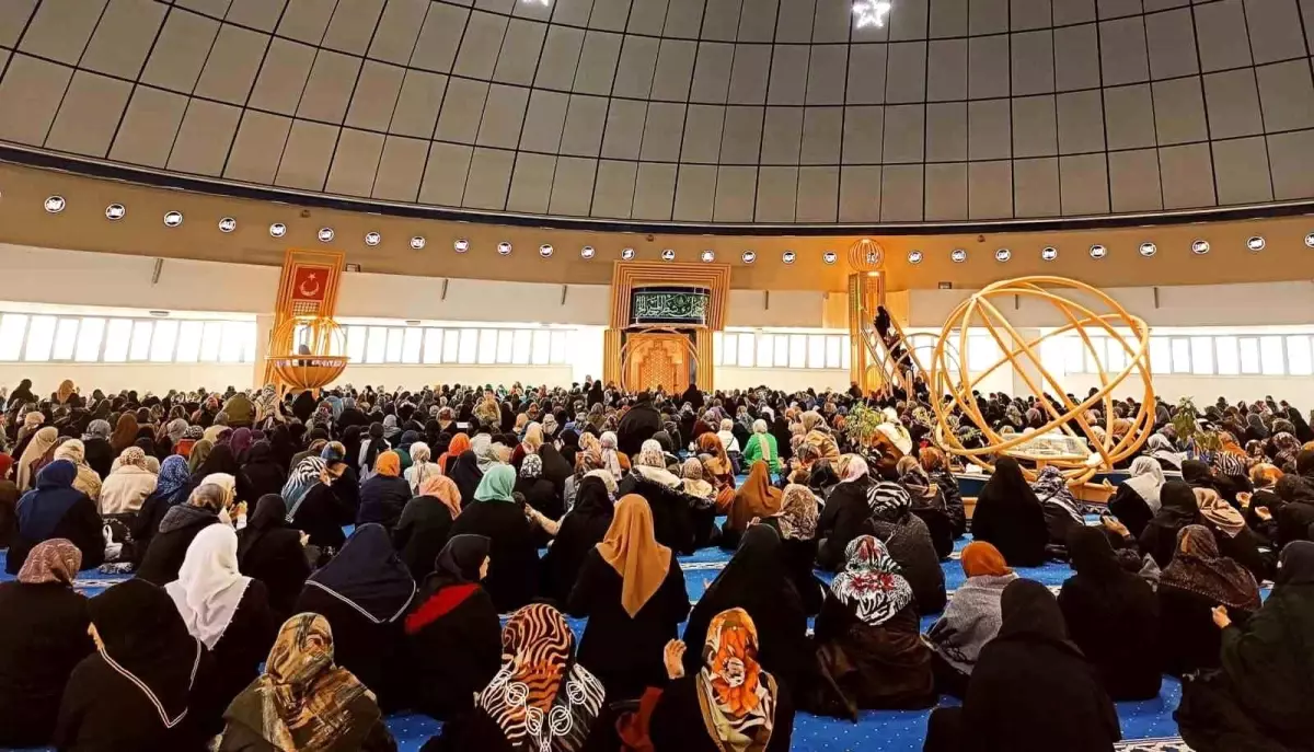 Erzincan’da Hanımlara Özel Kadir Gecesi