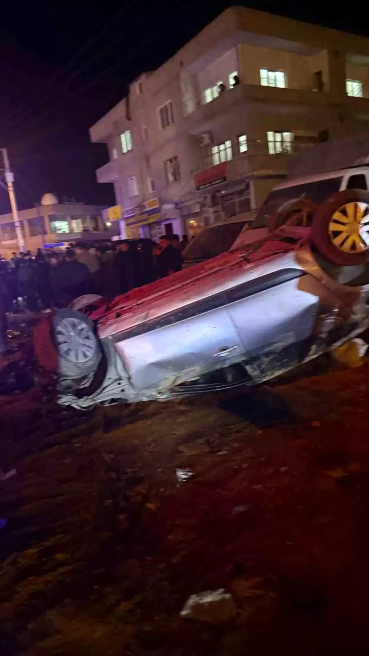 Mardin’de Otomobil Devrildi: 3 Yaralı