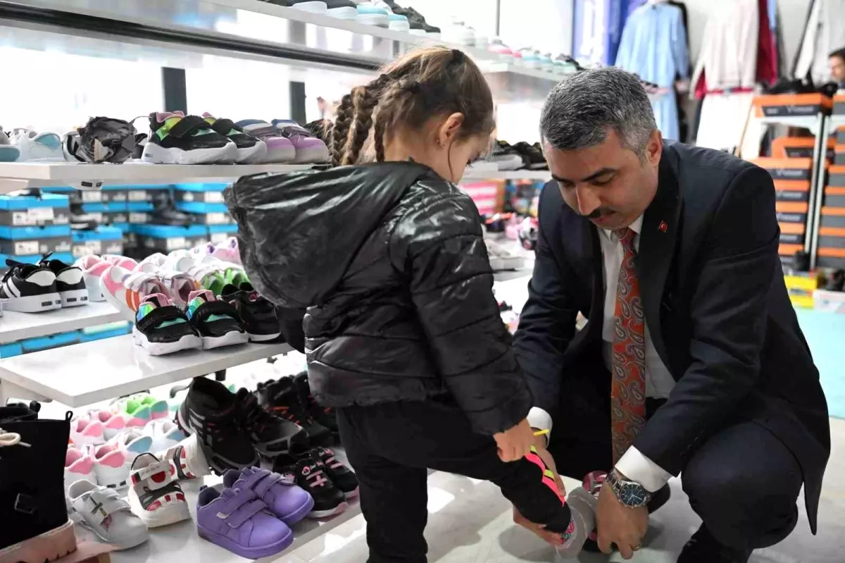 Yıldırım Belediyesi’nden Bayram Öncesi İhtiyaç Sahiplerine Hediye