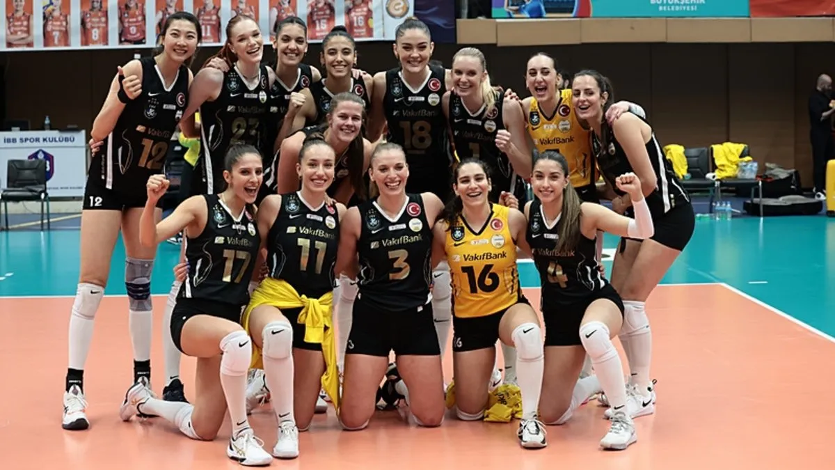 VakıfBank, Sultanlar Ligi’nde finalde!